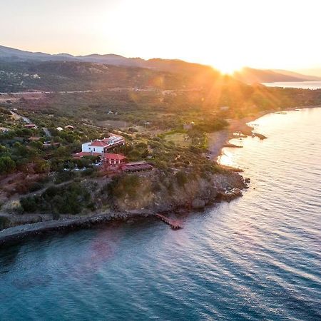 Assos Terrace Hotel ภายนอก รูปภาพ