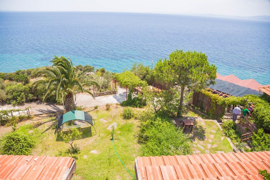 Assos Terrace Hotel ภายนอก รูปภาพ