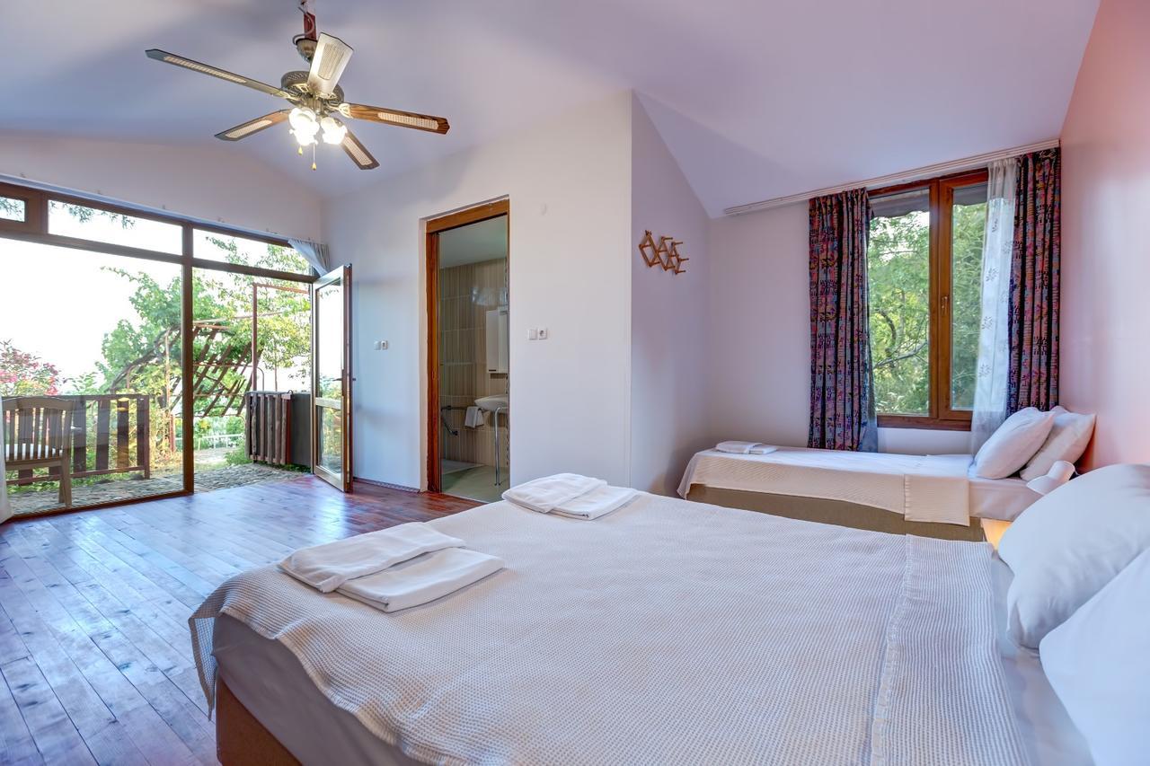 Assos Terrace Hotel ภายนอก รูปภาพ