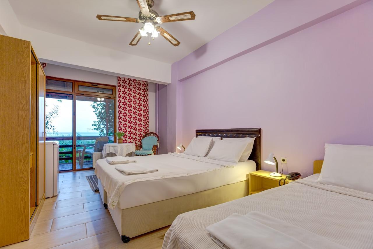 Assos Terrace Hotel ภายนอก รูปภาพ