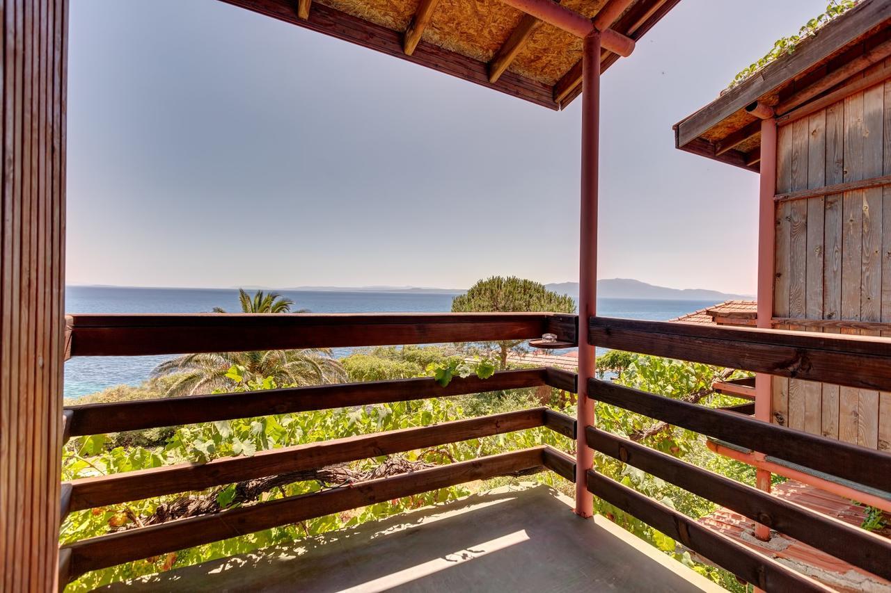 Assos Terrace Hotel ภายนอก รูปภาพ