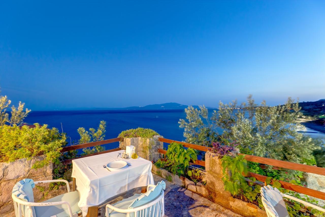 Assos Terrace Hotel ภายนอก รูปภาพ