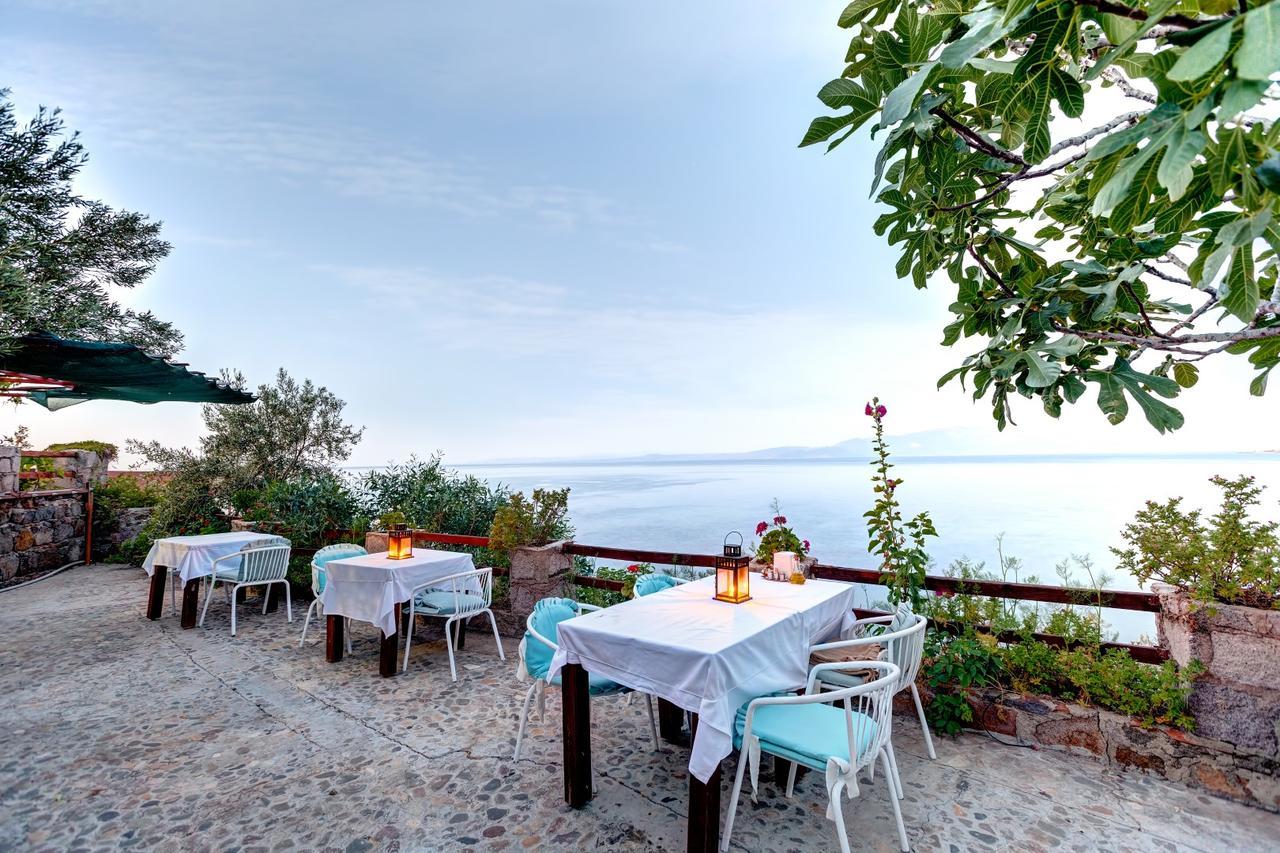 Assos Terrace Hotel ภายนอก รูปภาพ